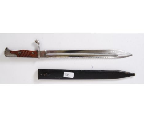 BAYONET: A good Imperial German Patt 1898/05 'Butcher' Pioneer Bayonet by F.W.Holler Solingen, with sawback blade. W16 marked