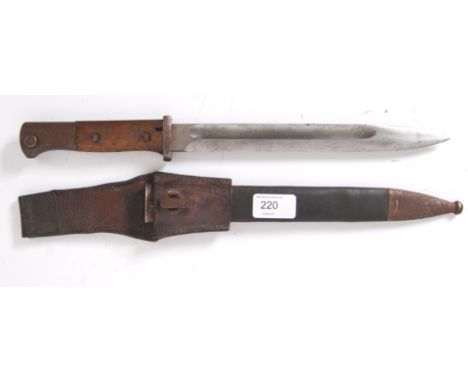 BAYONET: A First World War WWI period mauser rifle bayonet, with marks to the blade for Soligen. Complete with holster and sc