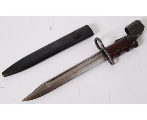 BAYONET: No.7 MK. I/L Lee Enfield No.4 Rifle Bayonet. 31cm long.

NOTE: From an impressive private collection of original bay