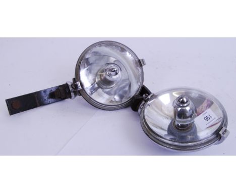CAR LIGHTS: A good pair of vintage Lucas classic car spotlights / front mounted lights. Both SLR576, complete with brackets. 