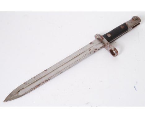 BAYONET: An antique 1898 pattern Spanish Mauser rifle bayonet. 39cm long. 

NOTE: From an impressive private collection of or