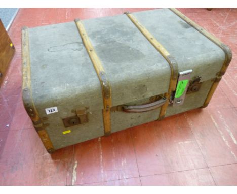 Grey coloured wooden banded case/trunk