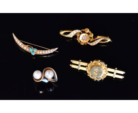 Two Edwardian hallmarked 15ct seed pearl brooches to include a crescent shaped brooch with graduated split pearls and turquoi