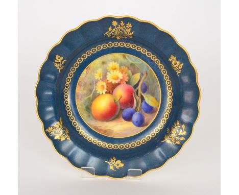 A Royal Worcester fruit painted shallow plate decorated to the central roundel by Martin with peaches, grapes and daisies, th