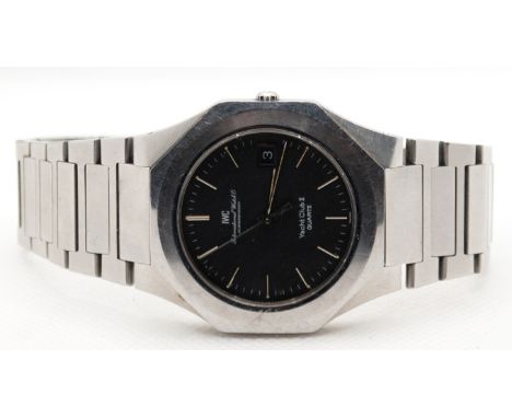 Herrenuhr "IWC- Yachtclub II", Quartzwerk, schwarzes Zifferblatt mit Stabindizes, zentraler Sekunde und Datumsanzeige, gangfä