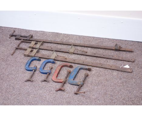 Two 3' sash clamps, 3' 6'' sash clamps and various sized g-clamps  Condition Report Click here for further images, condition,