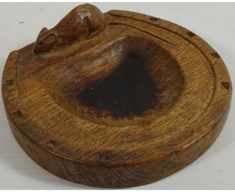 Mouseman oak horseshoe ashtray by Robert Thompson of Kilburn, W12cm Condition Report Click here for further images, condition