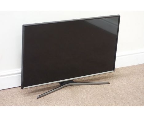 Samsung UE32J5500 32'' television with remote (This item is PAT tested - 5 day warranty from date of sale)  Condition Report 