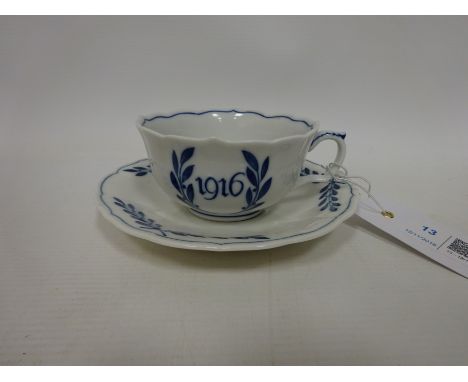 Meissen porcelain 1914-1916 Military commemorative cup and saucer, underglaze blue decoration and crossed swords mark Conditi