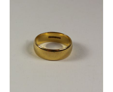 22ct gold wedding ring approx 7gm Condition Report Click here for further images, condition, auction times & delivery costs