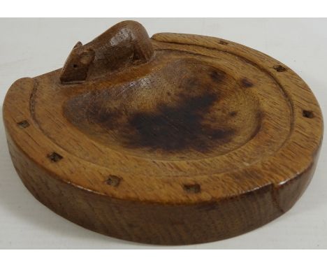 Mouseman oak horseshoe ashtray by Robert Thompson of Kilburn, W13cm Condition Report Click here for further images, condition