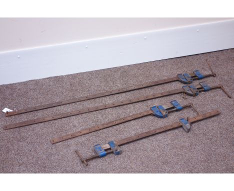 Two 4' record sash clamps and two 2' 6'' record sash clamps Condition Report Click here for further images, condition, auctio