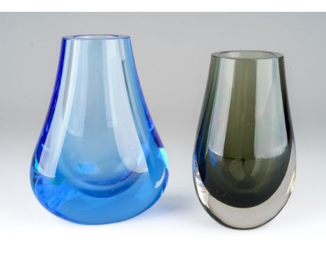 A Whitefriars green cased Hambone vase, 13cm tall together with a Whitefriars style Kingfisher blue Hambone vase, 14cm tall [