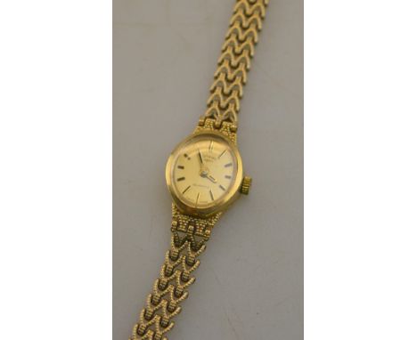 A lady's 9ct gold Rotary wristwatch with quartz movement, on fancy-link bracelet, Birmingham 1982, 11.9 g gross weight
