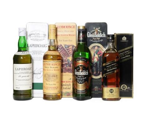 Johnnie Walker 12 Year Old Black Label Old Scotch Whisky, 1980s bottling, 43% vol 75cl, in original cardboard sleeve (one bot
