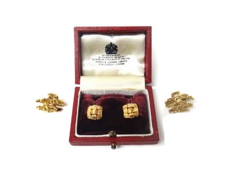 A pair of 18ct gold earstuds, each in a curved square woven textured design, the backs with post and butterfly clip fittings,