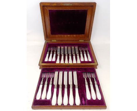 A set of silver and mother of pearl dessert eaters, London 1896, casedlacks one knife