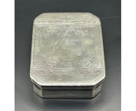 An 18th century silver snuff box, with engraved decoration, initialled, 1.3 ozt, 6 cm wideStruck with maker's mark only twice