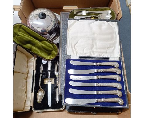 A silver christening spoon and fork set, cased, and assorted other items (box)