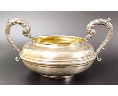 A George III silver two handled sugar bowl, marks rubbed, 10.4 ozt