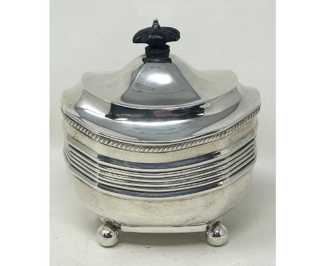 A silver caddy, London 1903, 7.1 ozt, 11.5 cm high