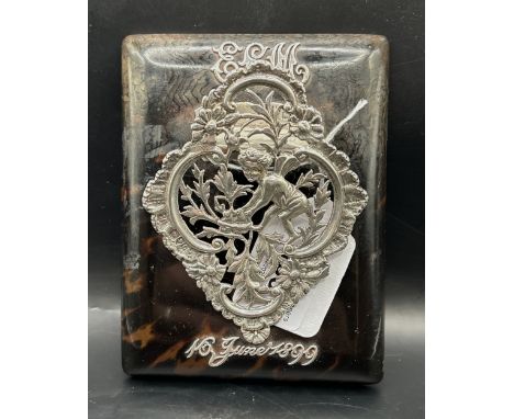 A Victorian silver and tortoiseshell desk/money clip, initialled and dated, London 1899, 9.5 cm wide
