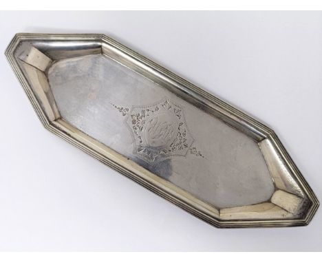 A George III silver snuffer tray, initialled, London 1792, 4.5 ozt, 25 cm wide