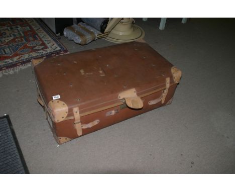 An old trunk with press side studs