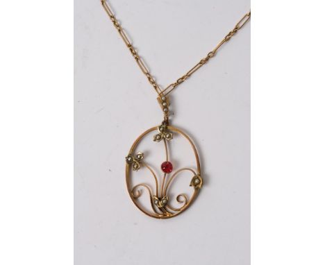 Seed pearl and gold pendant and chain 