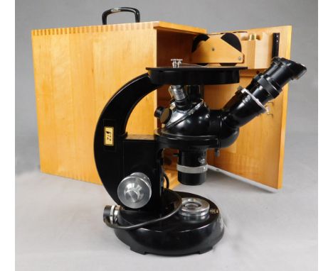 Mikroskop Zeiss Inverses (Auflicht) GFL.Originale Holzkiste mit Zubehör. Versand kann organisiert werden.Microscope Zeiss Inv