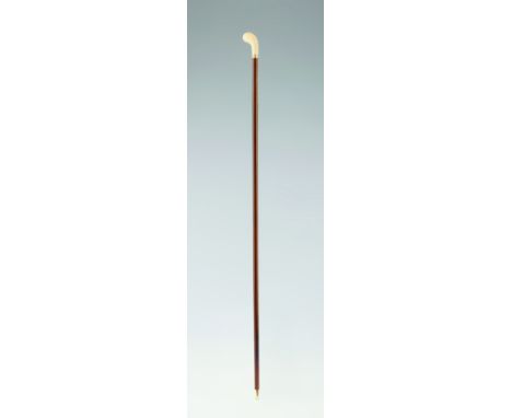 WoodHandle and finial in boneGold mountUnmarked(signs of use)Height: 91 cm 