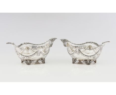 A pair of basketsSilver 925/000Pierced decoration of garlands and foliage motifsLondon assay warrantee mark for 1896 and gold