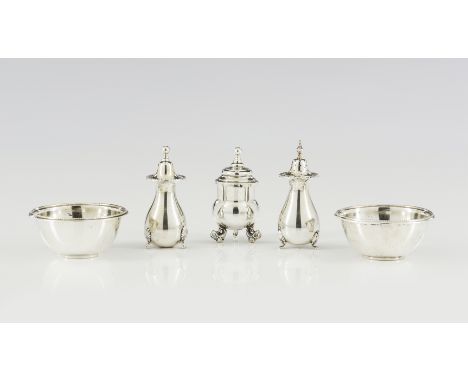 A group of five piecesComprising of saltcellar, pepper pot, mustard pot and 2 small finger bowls_x000D_Silver 833/000_x000D_V