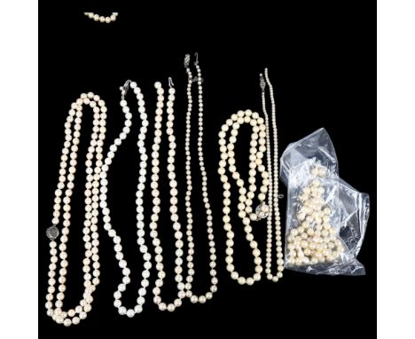 A quantity of pearl necklaces, mostly A/FLot sold as seen unless specific item(s) requested 