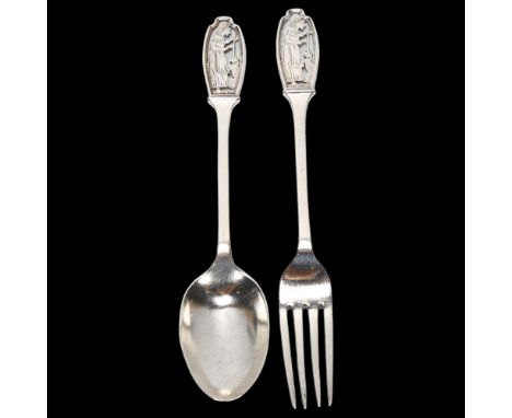 An Edward VIII silver 'Old Mother Hubbard' spoon and fork eating set, Josiah Williams & Co, London 1936, fork 16cm, 1.9oz, ca