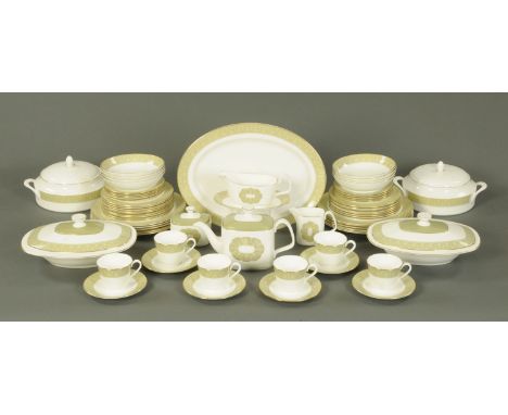 An extensive Royal Doulton "Sonnet" pattern tea and dinner service, 20th century, comprising 11 dinner plates, 17 desert plac