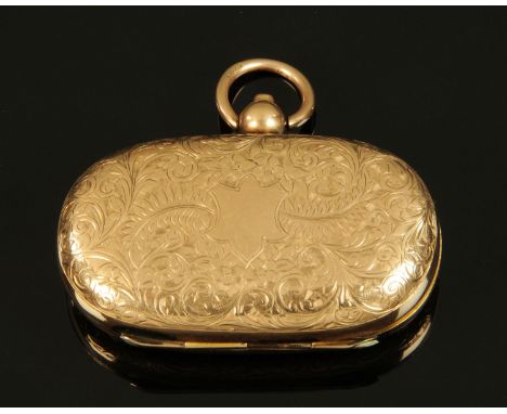A late Victorian 9 ct gold double sovereign case, Chester 1901, of oval shape, and with engraved foliate decoration and vacan