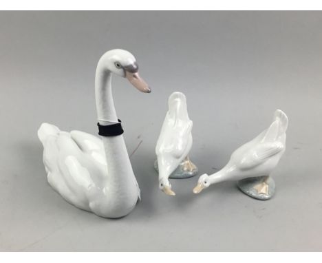 LLADRO FIGURE OF A SWAN, along with two Nao geese (3)