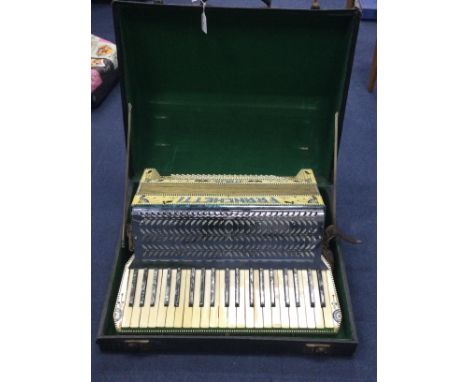 FRANCHETTI ACCORDION, in case