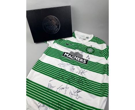 CELTIC FOOTBALL CLUB REPLICA JERSEY, bearing signatures of the first team squad season 2013/14, with certificate and box