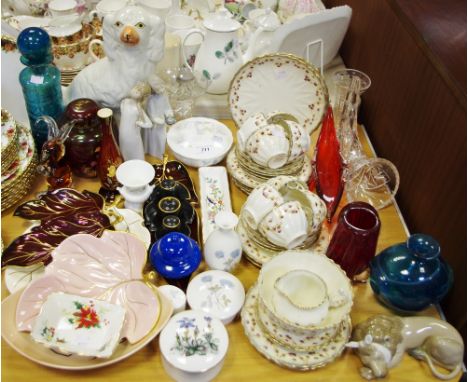 Decorative ceramics &amp; glass ware - a Carlton Ware Rouge Royale ginger jar &amp; cover; others including a posy vase, leaf