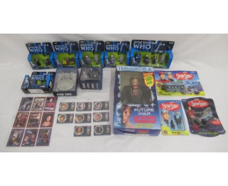 Terminator 2 Future War, The Ultimate Terminator in original box, all button commands function, figure is in good condition, 