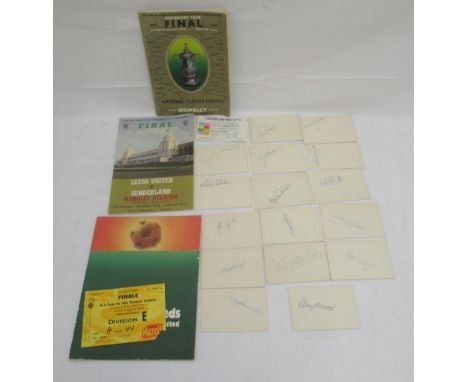 Leeds United Interest - 15 1972 Leeds United team and team related signatures written on individual cards to include Don &amp