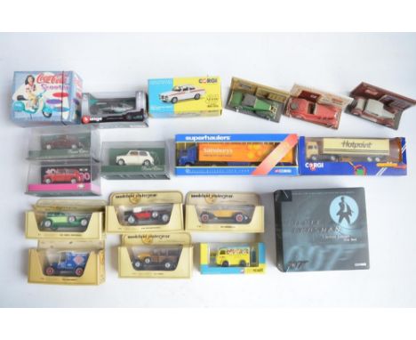 Collection of mostly boxed diecast model vehicles to include 3x unboxed Matchbox Models Of Yesteryear garage dioramas, Corgi 