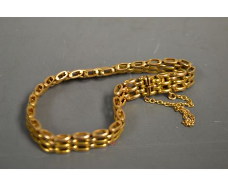 A 15ct gold gate link bracelet, 17g.