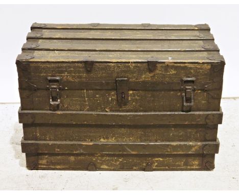 Canvas and wood military-type trunk, 72cm x 47cm 