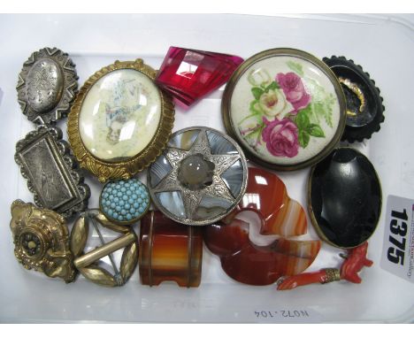 A Victorian Scottish Hardstone Inset Circular Brooch, together with Aesthetic style brooches, floral ceramic panel, jet etc (