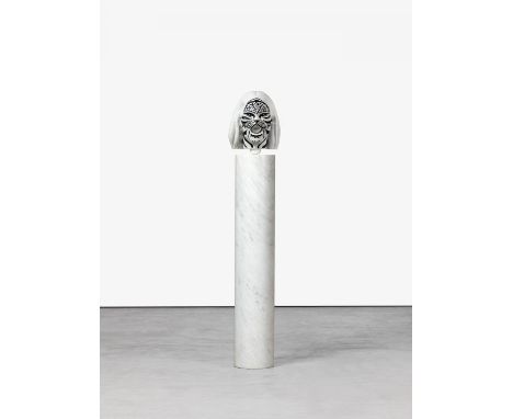 QUINN, MARC1964 LondonTitel: "Catman". Datierung: 2010. Technik: Weißer Marmor mit schwarzen Marmor-Intarsien und Schnurrhaar