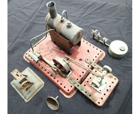 Mamod type steam engine with triple burner 