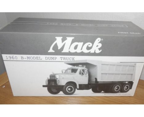 Boxed First Gear 1:34 scale MACK 1960 Dump Truck Middleport NY Ray Myer Fossils